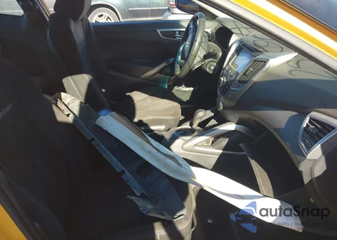 2012 Hyundai Veloster Base W/Black z USA, uszkodzony, nr VIN KMHTC6AD1CU046678